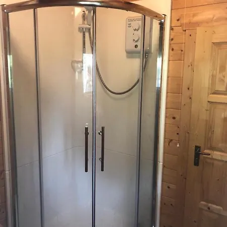 - Sleeps Up To 6 & Hot Tub